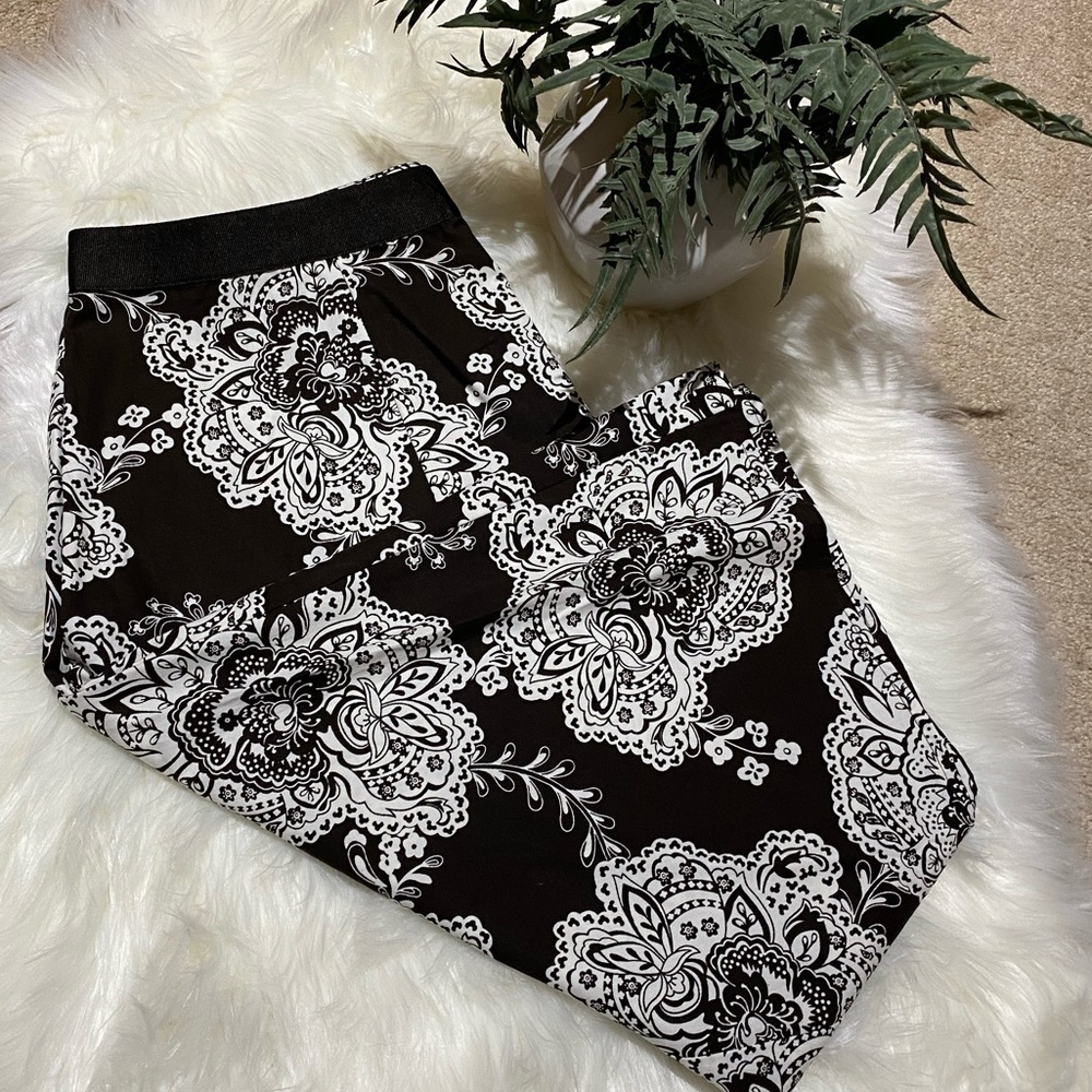 Talbots: 100% Cotton A-Line Pleated Floral Print Business Casual Skirt 10 (NWOT)